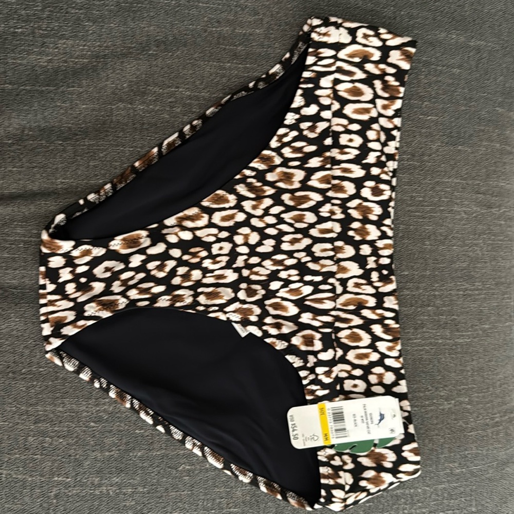 Tommy Bahama bathing suit bottoms.  Brand new with tags!  Size M